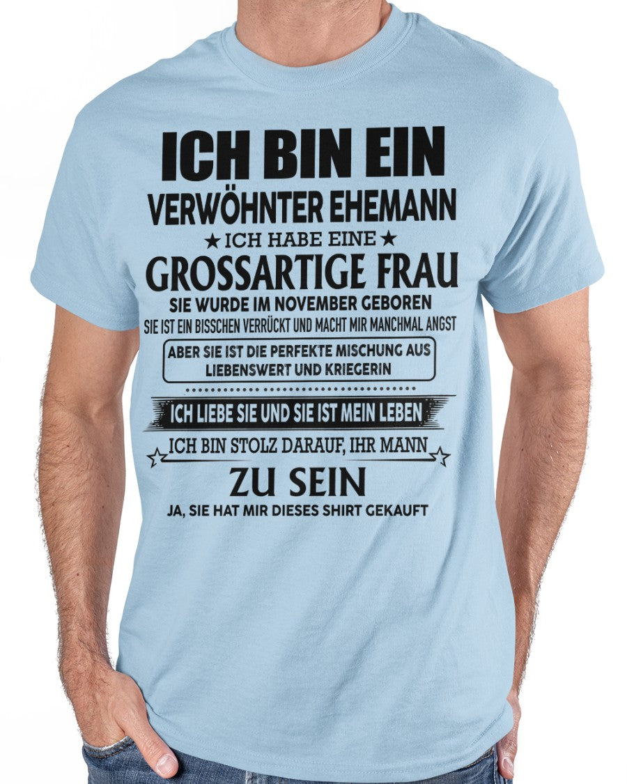 Tolle Frau, geboren im November – Das perfekte Geschenk für deinen Ehemann – HL11 (SKU06-59-11)
