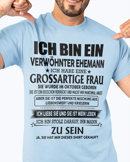 Tolle Frau, geboren im Oktober – Das perfekte Geschenk für deinen Ehemann – HL10 (SKU06-59-10)